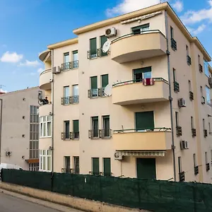 https://apartman-ruza-trogir.hotels-in-trogir.com